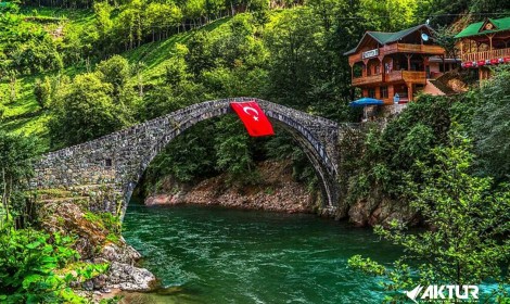 Double Huser – Pokut Turu