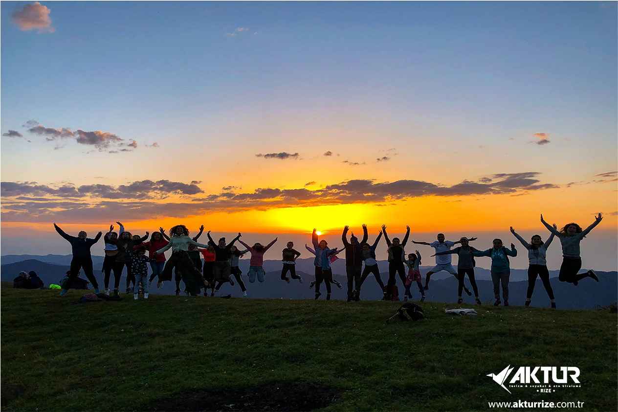 Double Huser – Pokut Turu