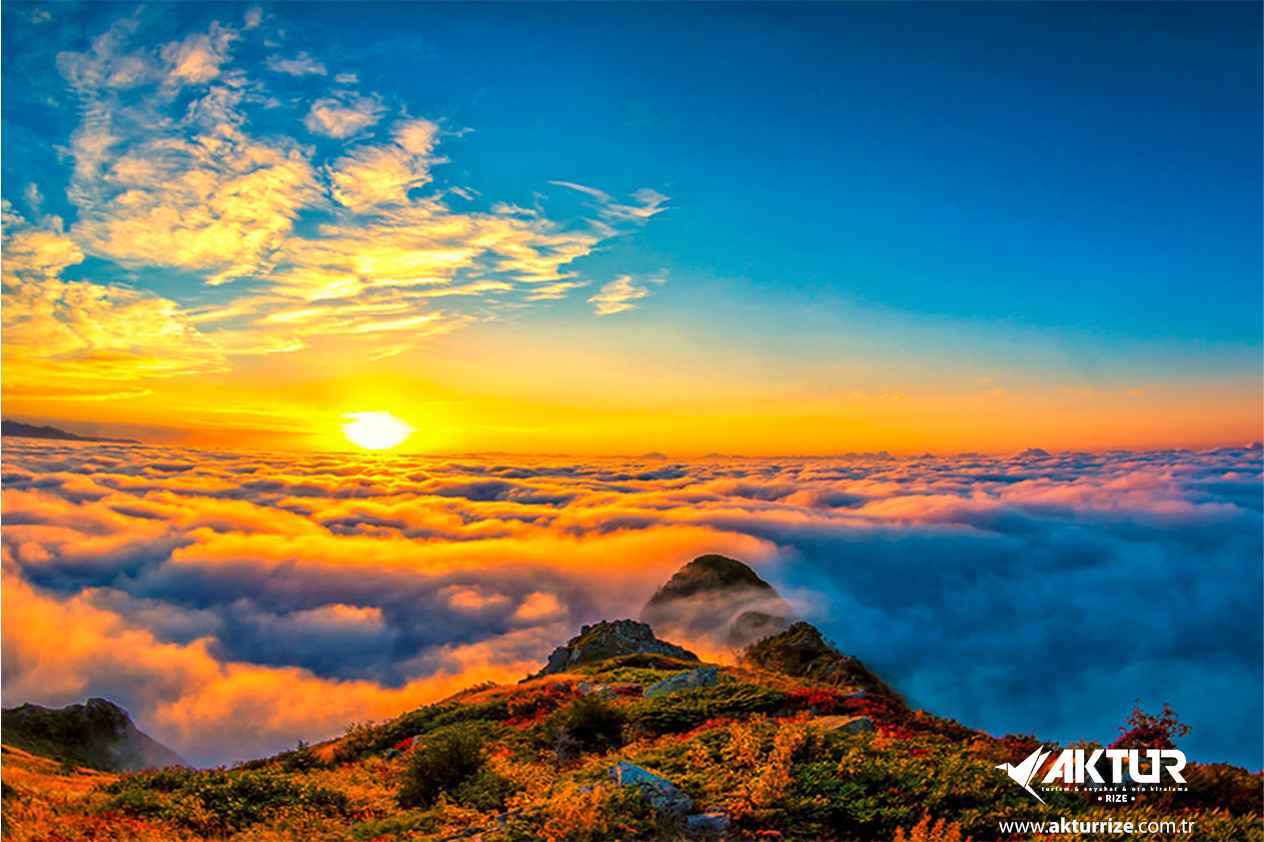 Huser Yaylası turu, Rize Huser Yaylası bulut denizi ve Karadeniz yayla manzarası